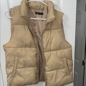 SHEIN Beige Quilted Vest